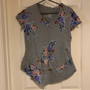 Latched Mama V Neck Top XS Floral